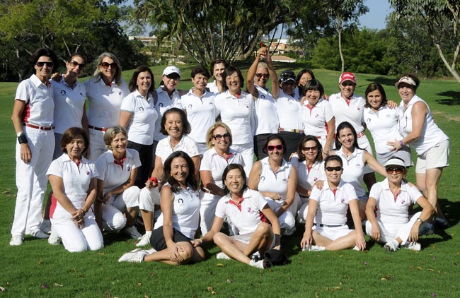 Todas as participantes dos jogos de ida do Happy Day, no Terras: alegria e decontração no golfe feminino