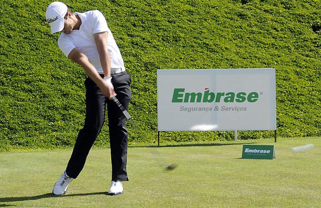 Pimenta: par do campo em cada uma das metades do percurso, nos dois dias, para liderar o torneio de golfe