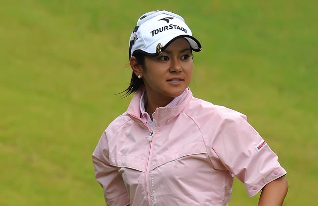   Miyazato: liderando segundo torneio do golfe feminino do LPGA de 2012, na Tailândia