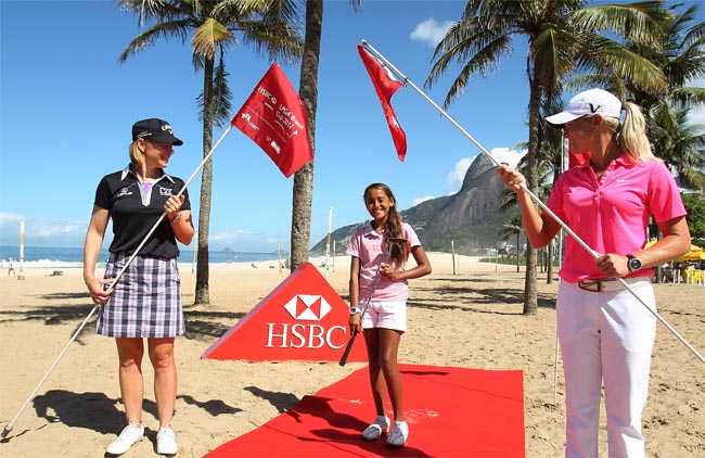 Sorenstam e Pettersen, em evento na praia para promover o torneio: futuro brilhante para o golfe do Brasil