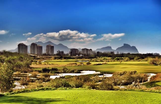 Fotomontagem do que seria o campo de golfe projetado por Gil Hanse, na Barra: mais atrasos