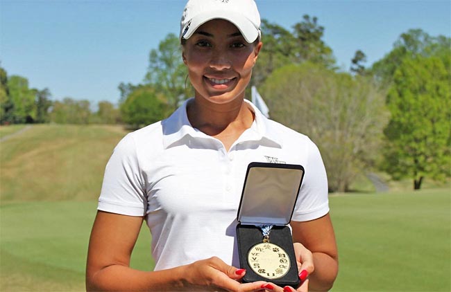 Cheyenne: dois majors garantidos para a sobrinha de Tiger, uma semana depois de virar profissional de golfe