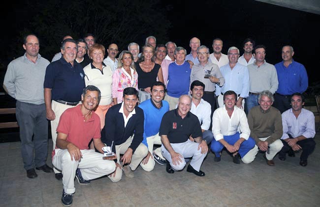 Grupo de golfistas de Portugal, com o anfitrião Manuel Gama