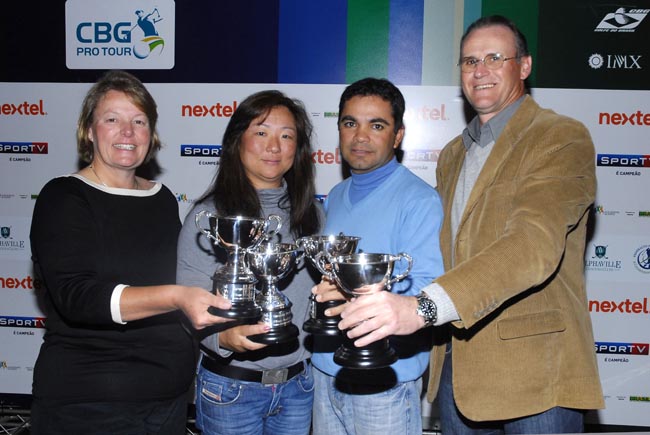 Vencedores do Pro-Am, o torneio de golfe de confraternização da Copa Curitiba de Golfe, no Paraná