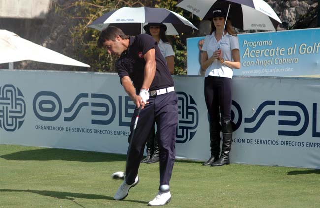 Rafael Echenique: líder do torneio de golfe em Córdoba, num dia em que poucos qubraram o par