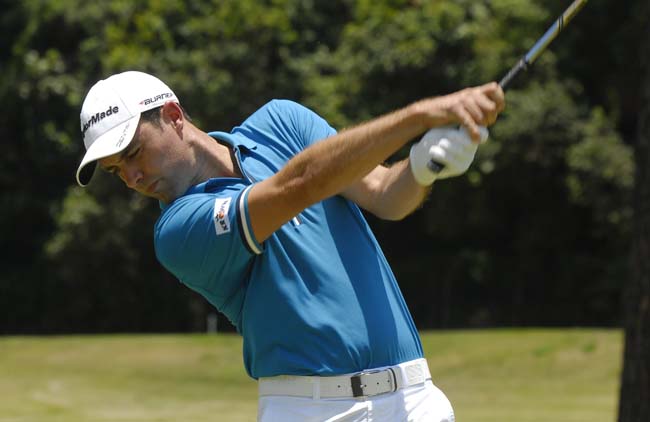 Rocha: dois bogeys no final para ir dormir na linha de corte, após um dia terrível para jogar golfe