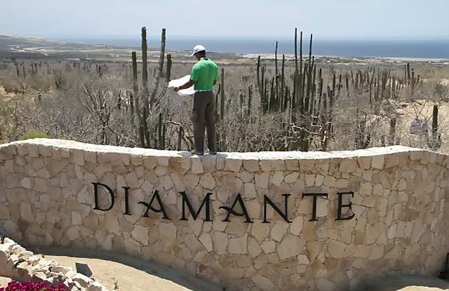 Tiger no local de seu campo de golfe: primeiro projeto que vai adiante, depois de três desatres