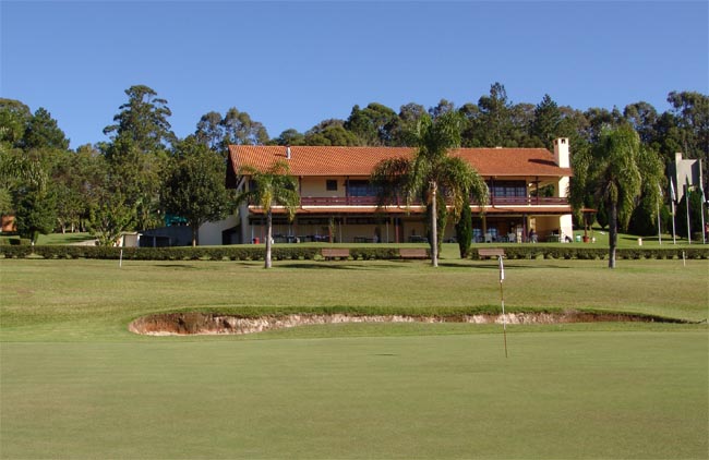 Green do 18 e sede do POnta Grossa Golfe Clube: campo já recebeu torneio do ranking nacional em 2007