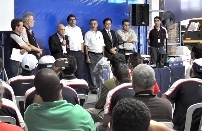 Mecânicos e grenkeppers em aula: apsota na melhora dos campos de golfe de São Paulo