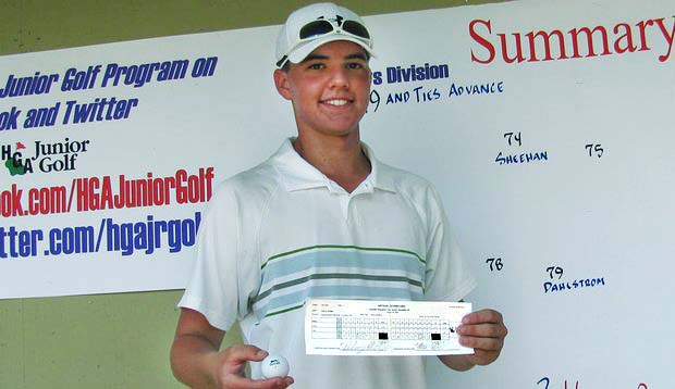 Juvenil faz dois holes-in-one na mesma volta para passar corte em torneio de golfe nos EUA