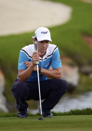 MƒRIDA, MƒXICO - OCTOBER 16: Daniel Stapff of Brazil lines up a putt on the 18th hole green during the second round of the PGA TOUR Latinoamerica Mundo Maya Open presentado por Heineken at Yucat‡n Country Club on October 16, 2015 in MŽrida, Yucat‡n, MŽxico. (Photo by Enrique Berardi/PGA TOUR)